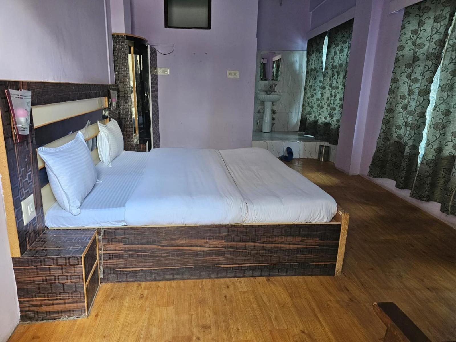Hotel Afzal And Restaurant คาร์กิล ภายนอก รูปภาพ